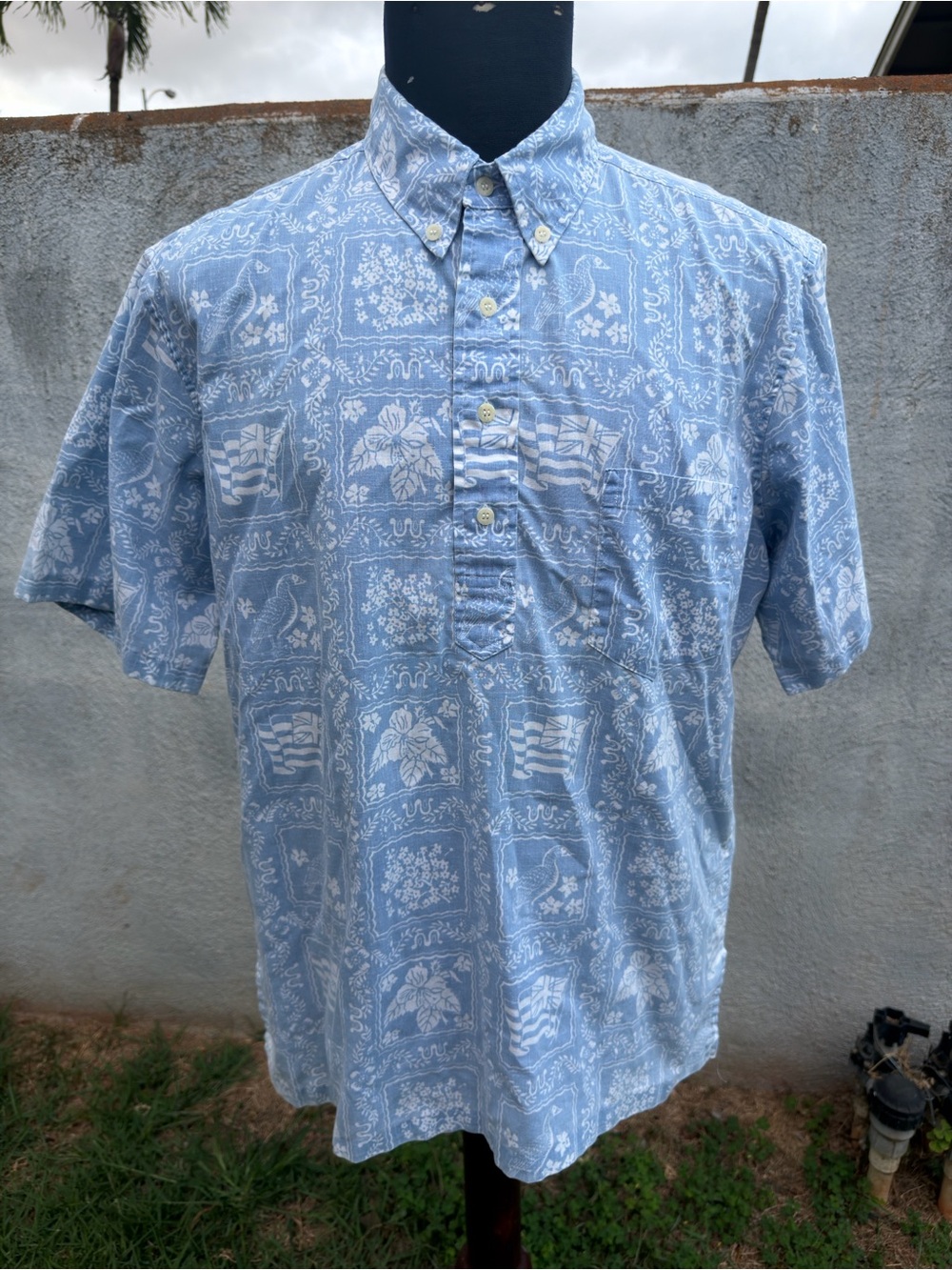 PreOwned Reyn Spooner Classic Blue Hawaiian Print Pullover Men's L